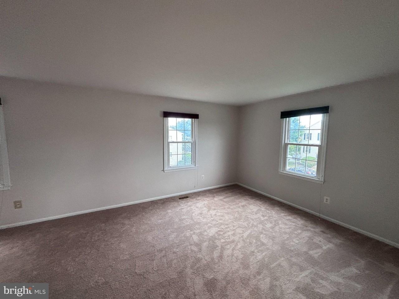 961 Holborn Ct - Photo 5 of 25