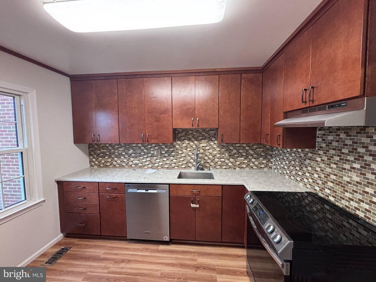 961 Holborn Ct - Photo 7 of 25