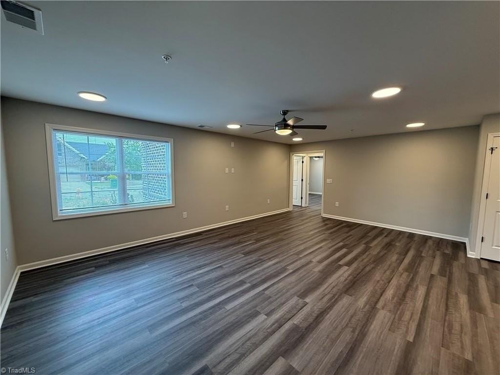 7085 Hanesbrook Cir - Photo 2 of 14