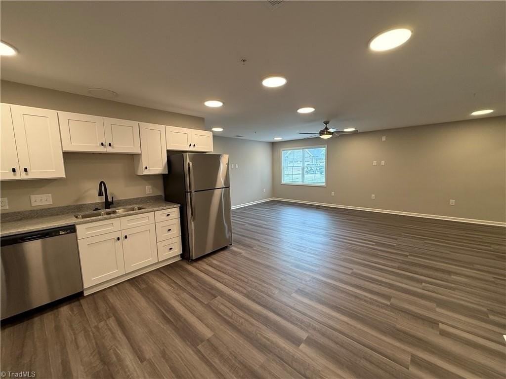 7085 Hanesbrook Cir - Photo 5 of 14