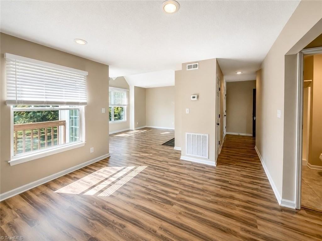 5020 Thoroughbred Ln #G - Photo 4 of 11