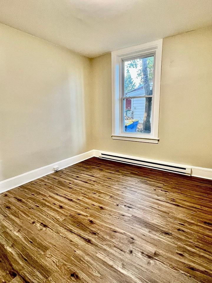 329 N Pine St #A - Photo 5 of 9