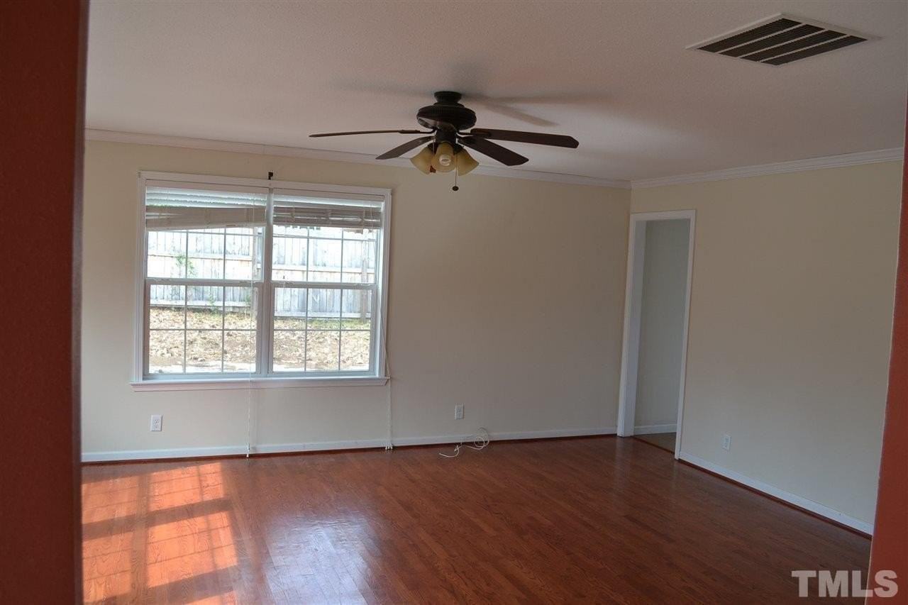 1182 Fairlane Rd - Photo 6 of 11