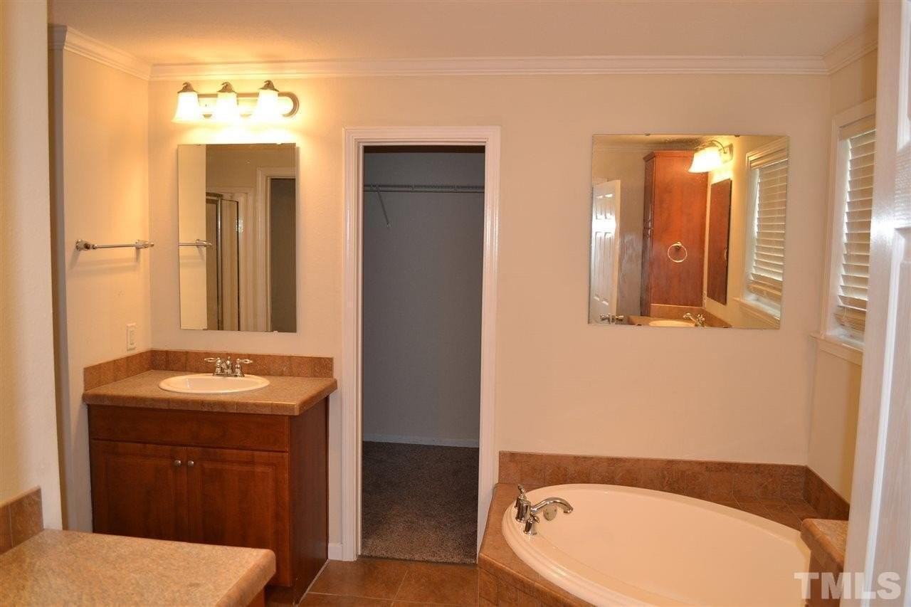 1182 Fairlane Rd - Photo 7 of 11