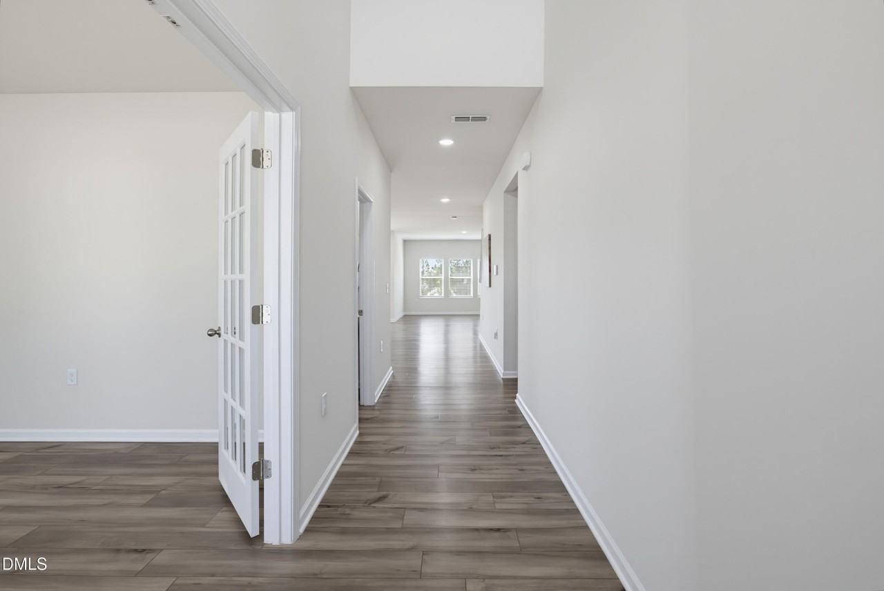 131 Acorn Grove Rd - Photo 2 of 35
