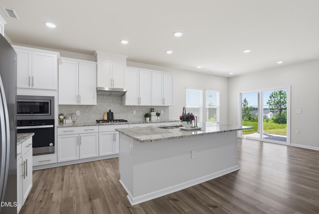131 Acorn Grove Rd - Photo 6 of 35