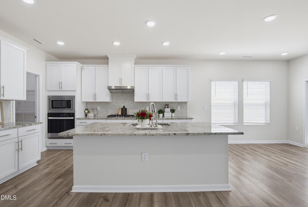 131 Acorn Grove Rd - Photo 7 of 35
