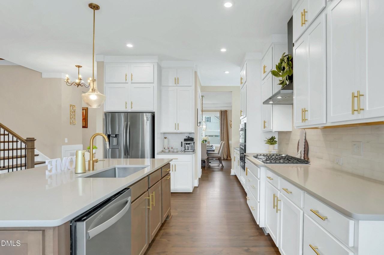 301 Silent Bend Dr - Photo 5 of 36