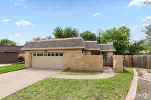 featured image of 2414 Lou Ln