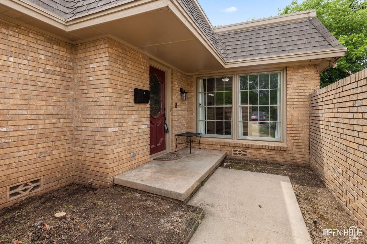 2414 Lou Ln - Photo 3 of 32