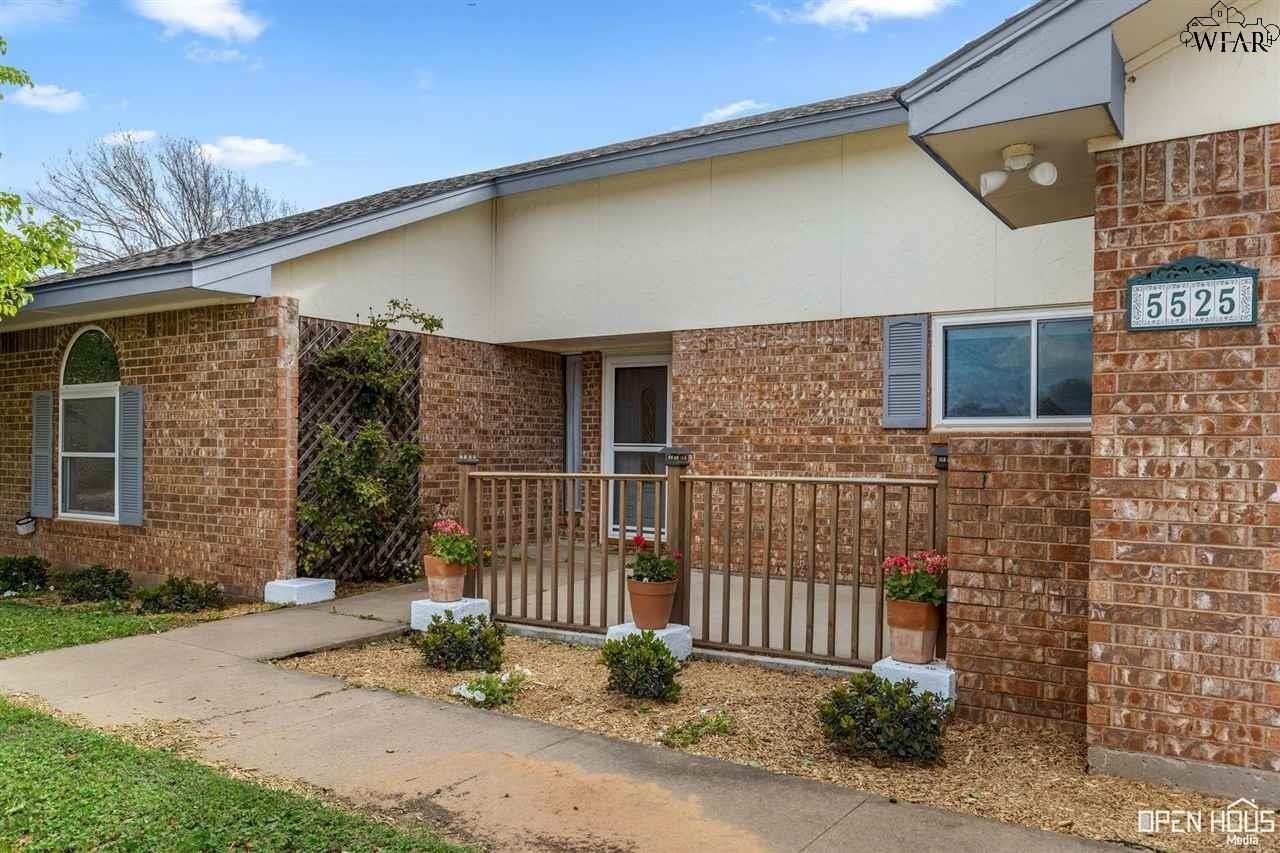 5525 Lucky Ln - Photo 2 of 30