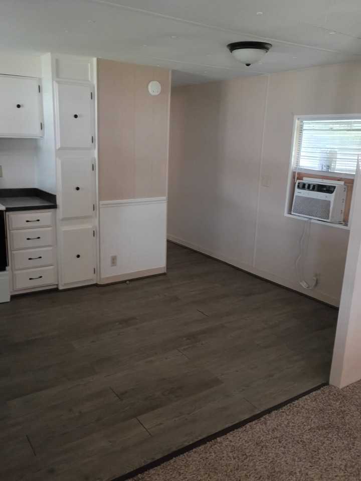 524 Lazy Lake Dr W #1 - Photo 7 of 17