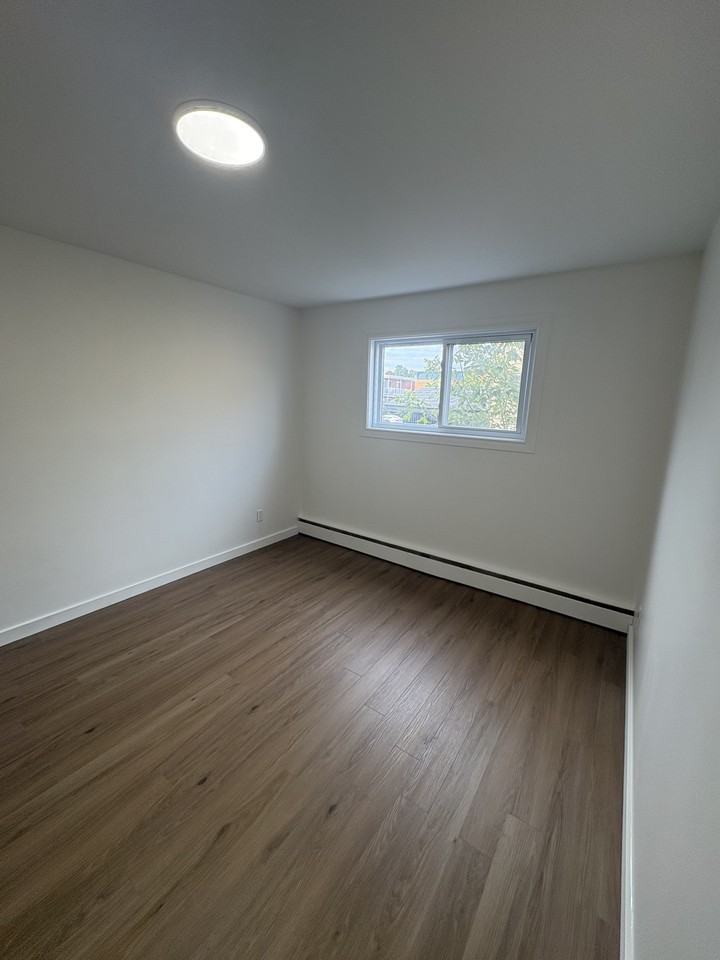 718 Rue Principale - Photo 6 of 9