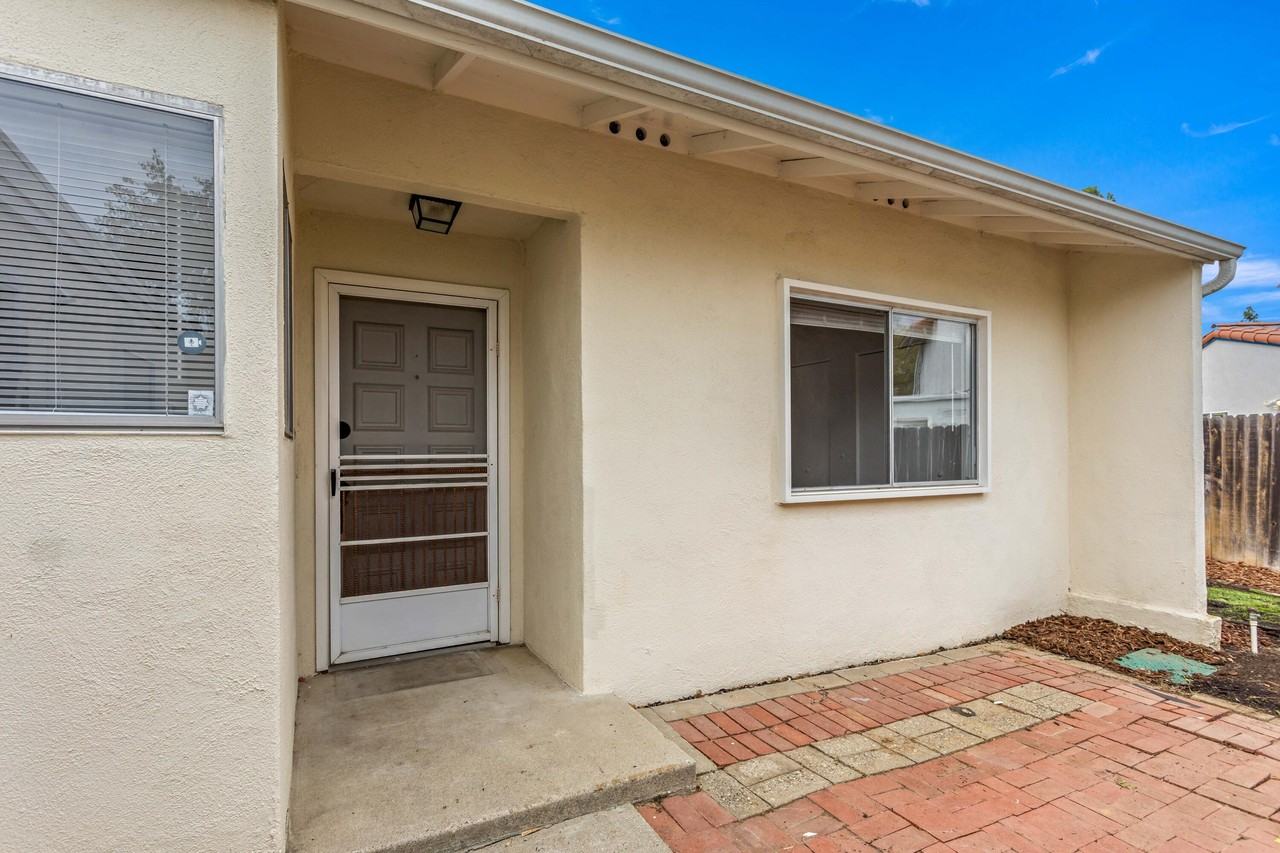 7398 Davenport Rd ##B - Photo 2 of 14