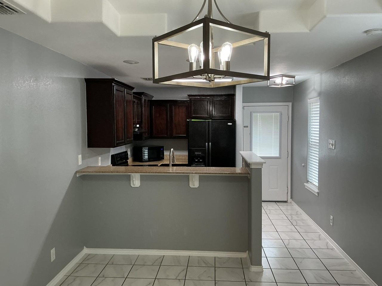 204 Girasol Ct - Photo 5 of 20