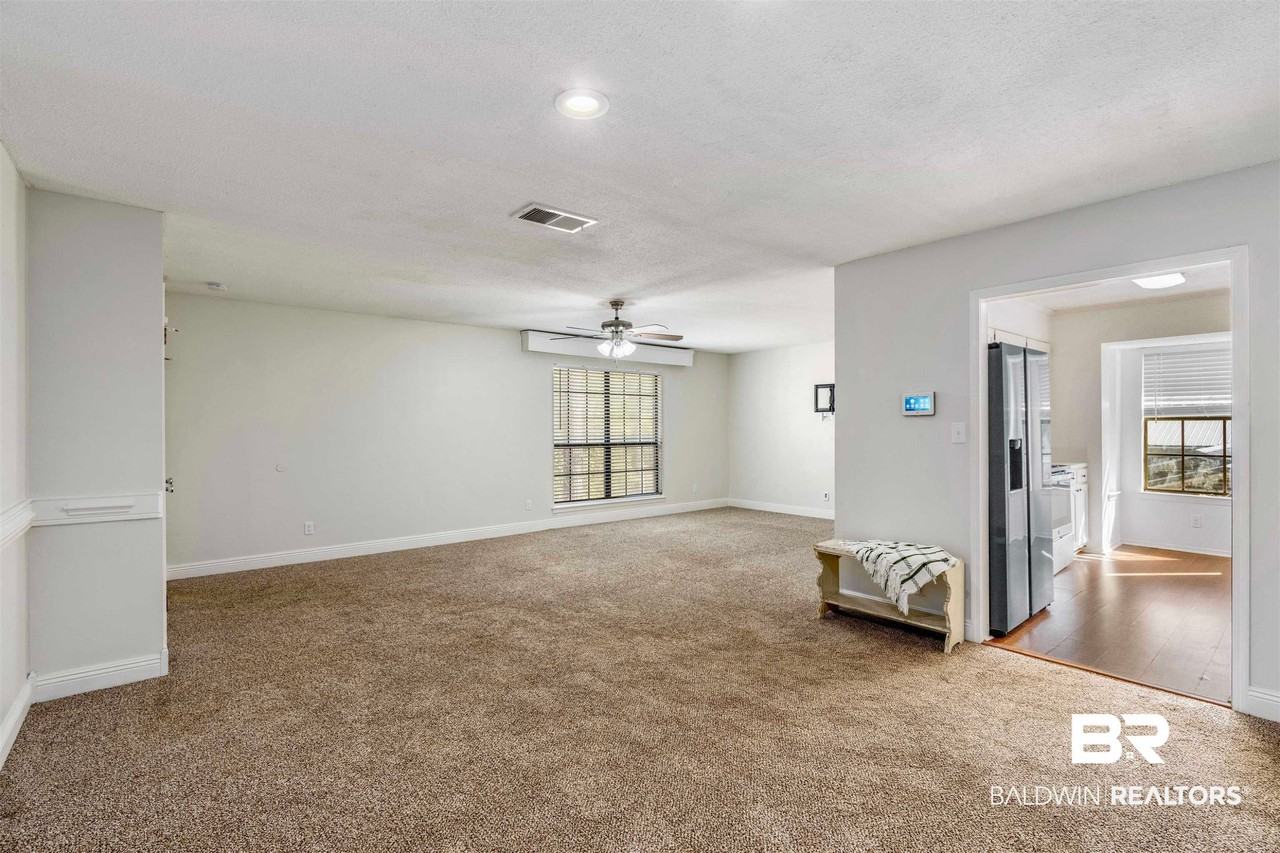 16 Lancers Ln - Photo 7 of 26