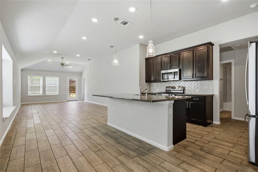 14009 Danesdale Dr - Photo 6 of 26