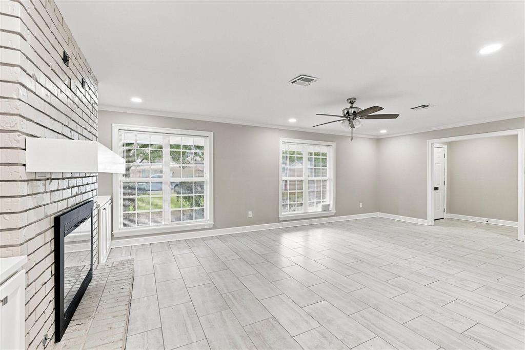 2521 13th St - Photo 3 of 15