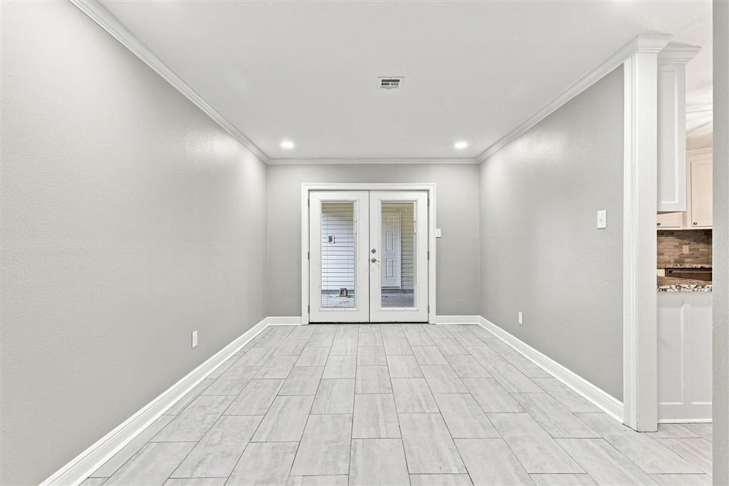2521 13th St - Photo 7 of 15
