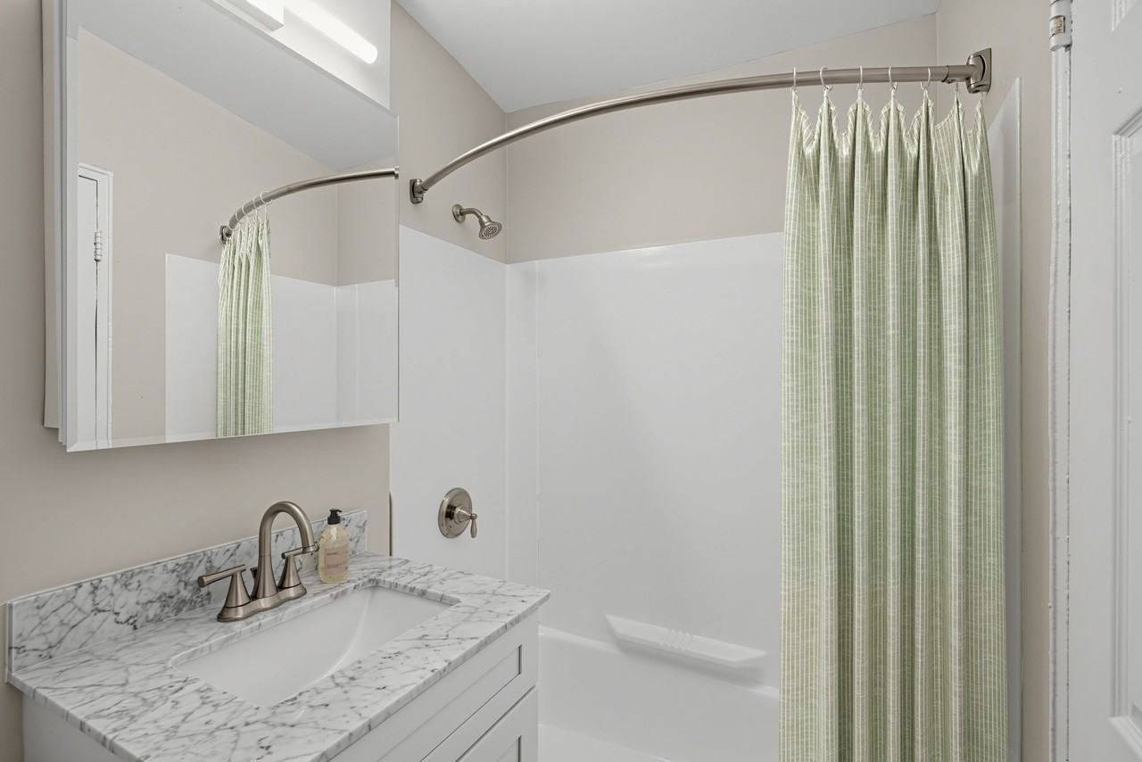 Eagle Rock Apartments at Patchogue Preserve - Photo 6 of 13