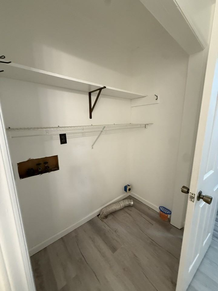 220 Sunnybrook St - Photo 5 of 5