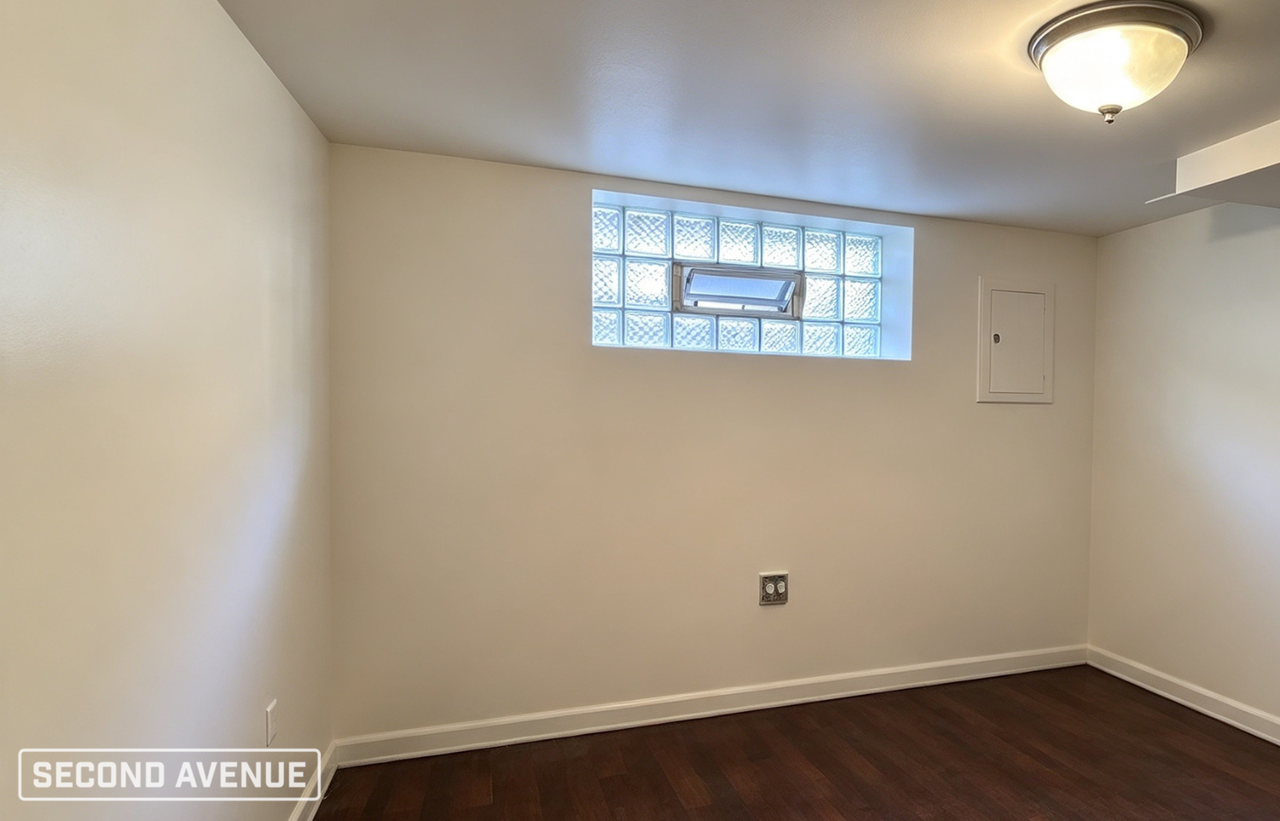 12539 S Stewart Ave - Photo 6 of 11