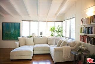 1828 N Beverly Glen Blvd - Photo 2 of 8
