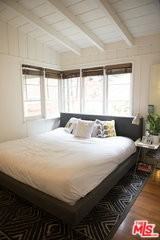 1828 N Beverly Glen Blvd - Photo 4 of 8