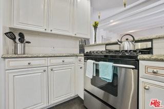 1360 N Crescent Heights Blvd #1B - Photo 6 of 8