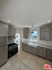 1128 S La Peer Dr - Photo 4 of 8