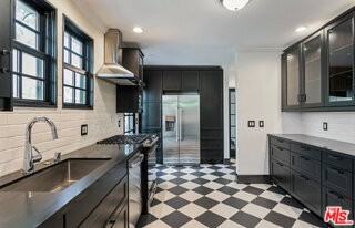 508 N San Vicente Blvd - Photo 6 of 8