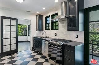 508 N San Vicente Blvd - Photo 7 of 8