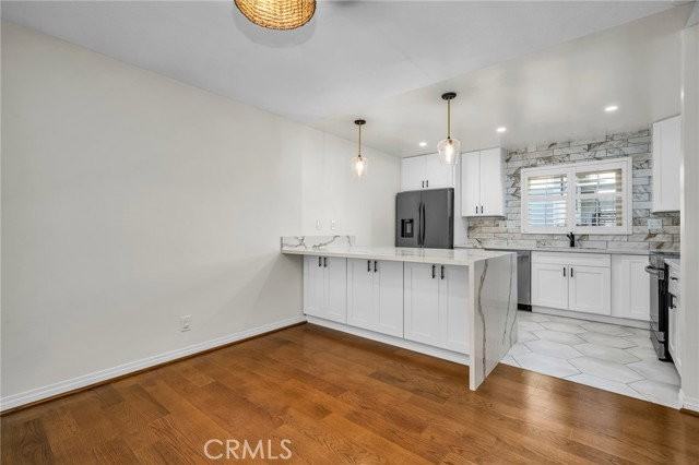 1155 11th St #15 - Photo 4 of 8