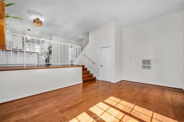1155 11th St #15 - Photo 7 of 8