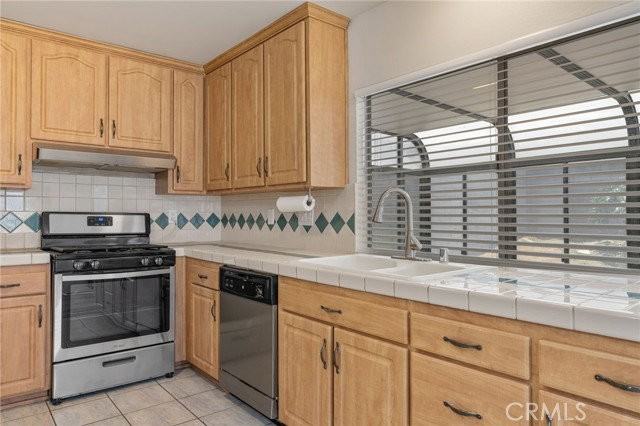 1708 E Cyrene Dr - Photo 4 of 5