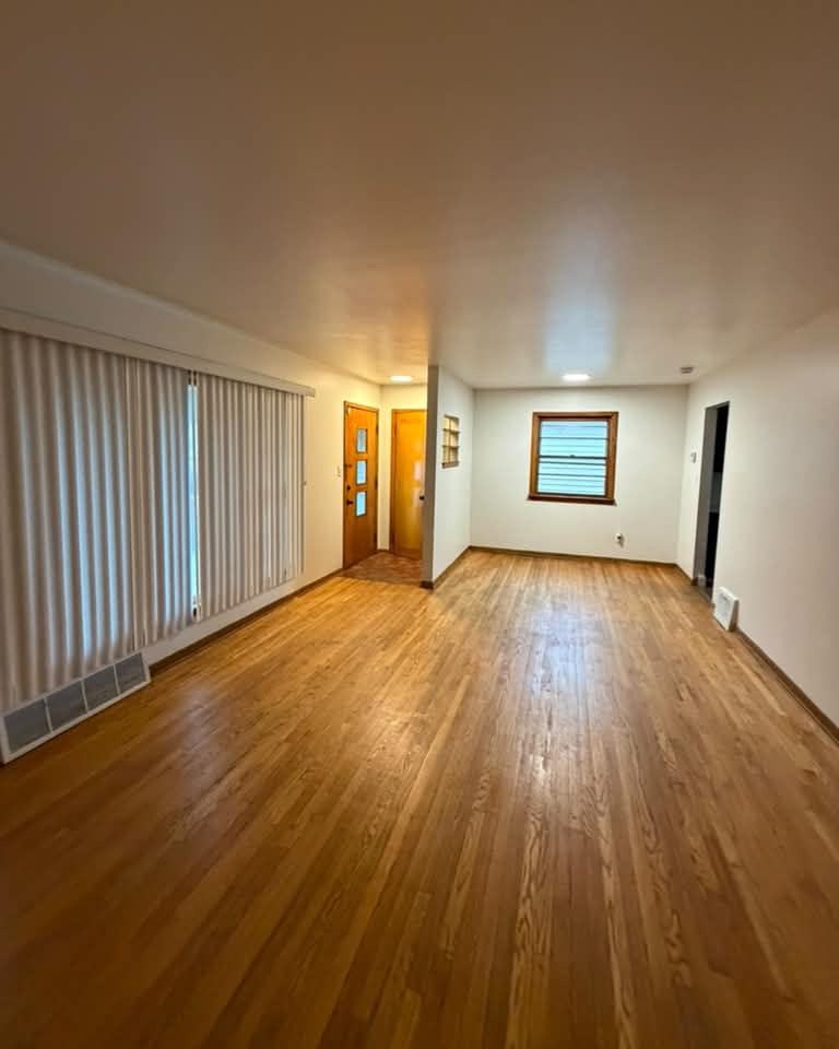 15317 Steinway Blvd #1 - Photo 3 of 14