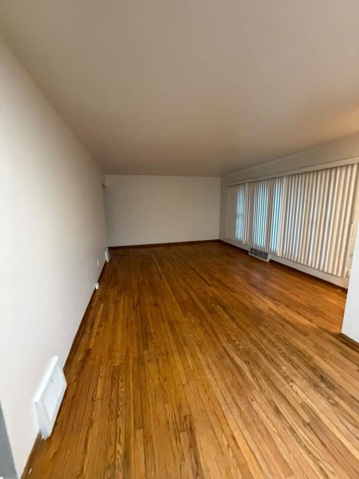 15317 Steinway Blvd #1 - Photo 5 of 14