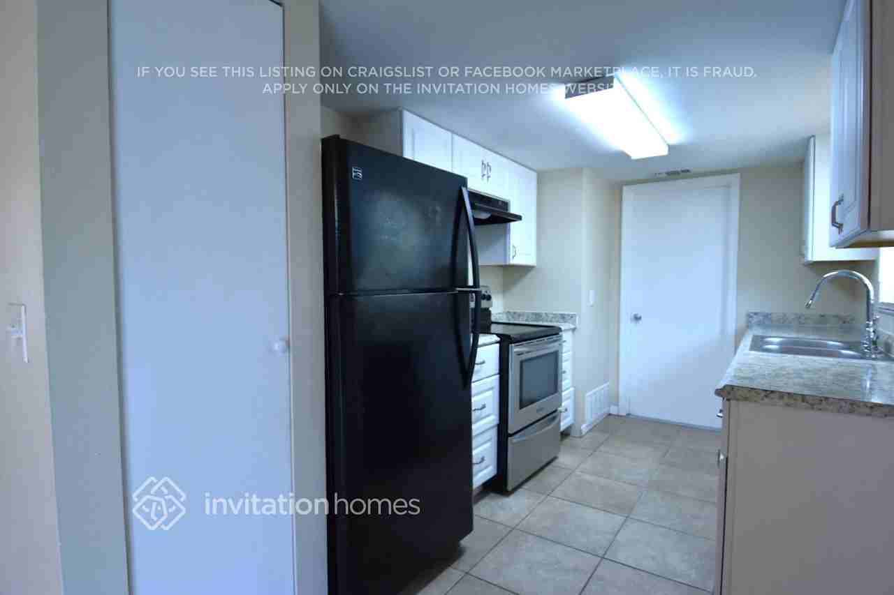 2744 Corbusier Dr - Photo 5 of 16
