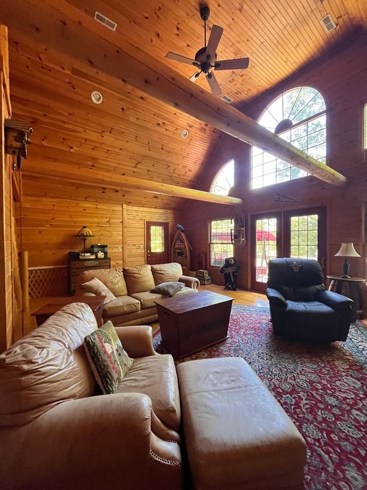 38 Lower Waldron Rd - Photo 4 of 36