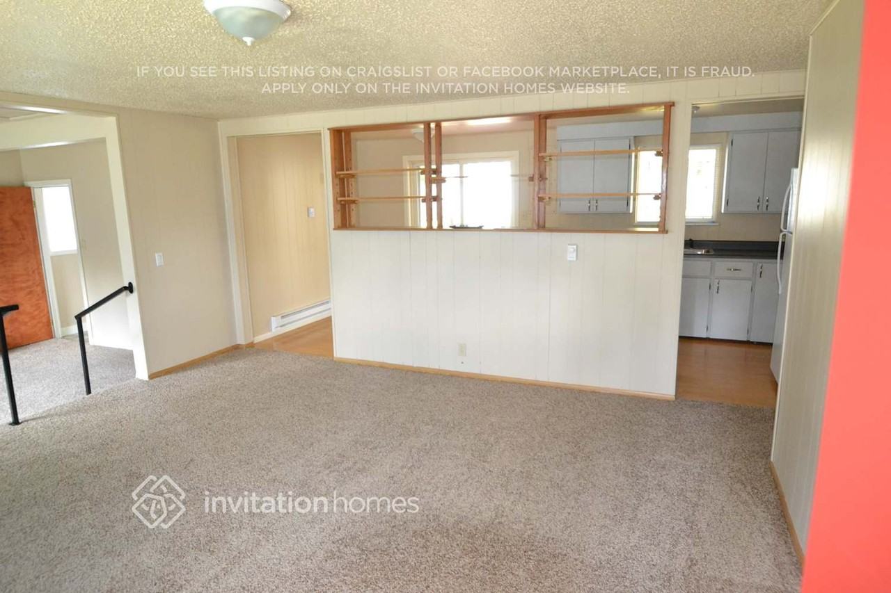 20316 73rd Ave W - Photo 4 of 10