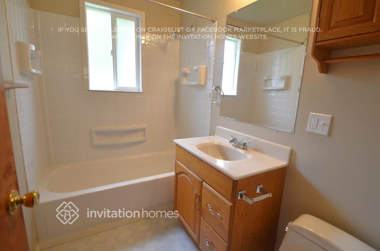 20316 73rd Ave W - Photo 7 of 10