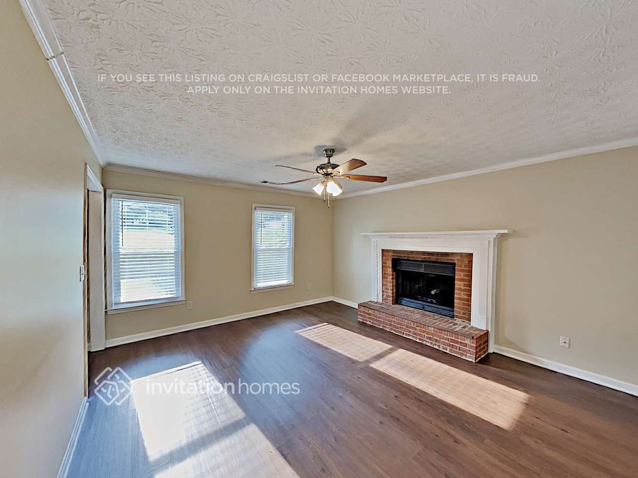4750 York Pl Ne - Photo 4 of 15