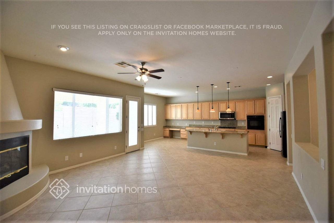 2867 Donegal St - Photo 6 of 28