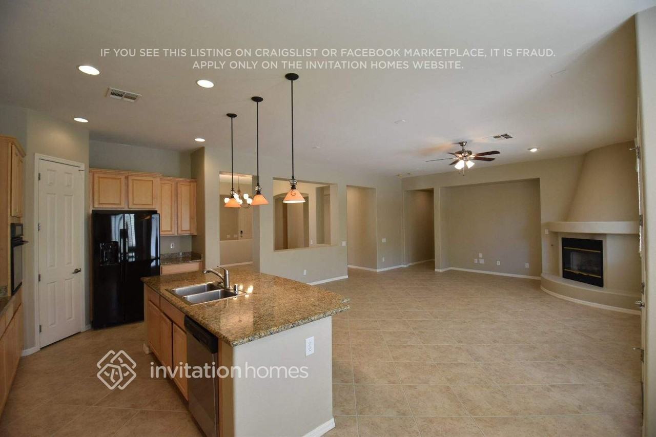 2867 Donegal St - Photo 7 of 28