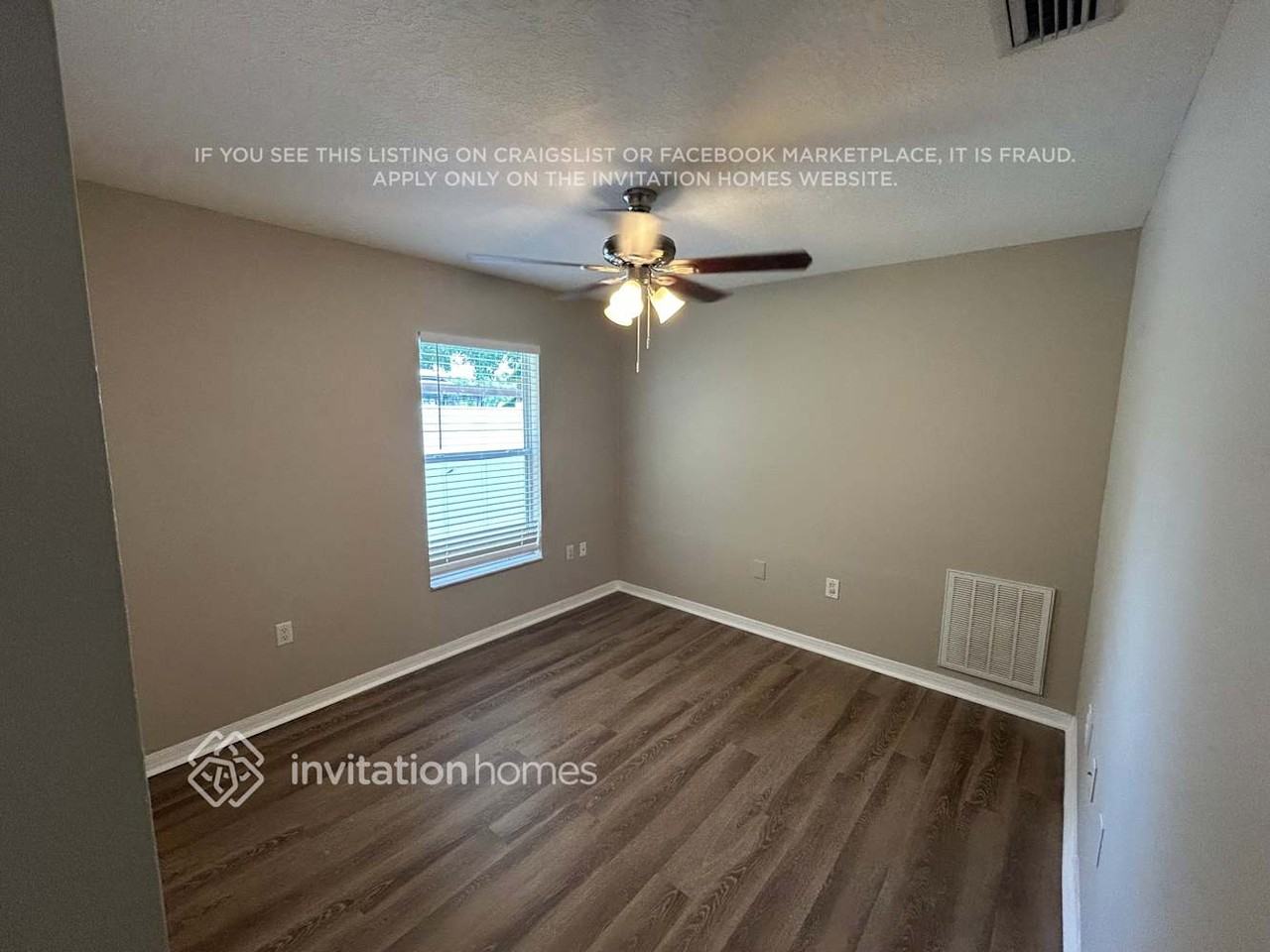 2470 Brownwood Dr - Photo 4 of 9