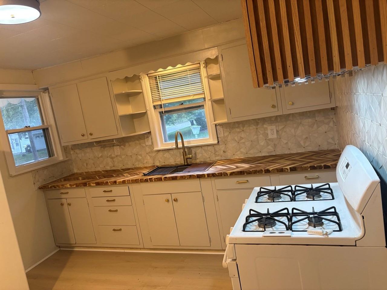 801 Fremont St - Photo 6 of 17