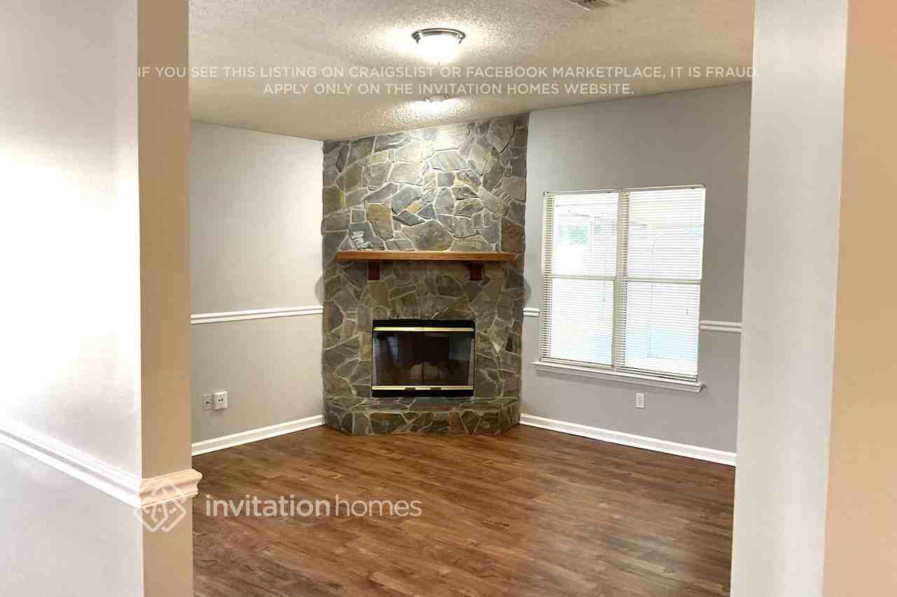 12358 Mastin Cove Rd - Photo 2 of 17