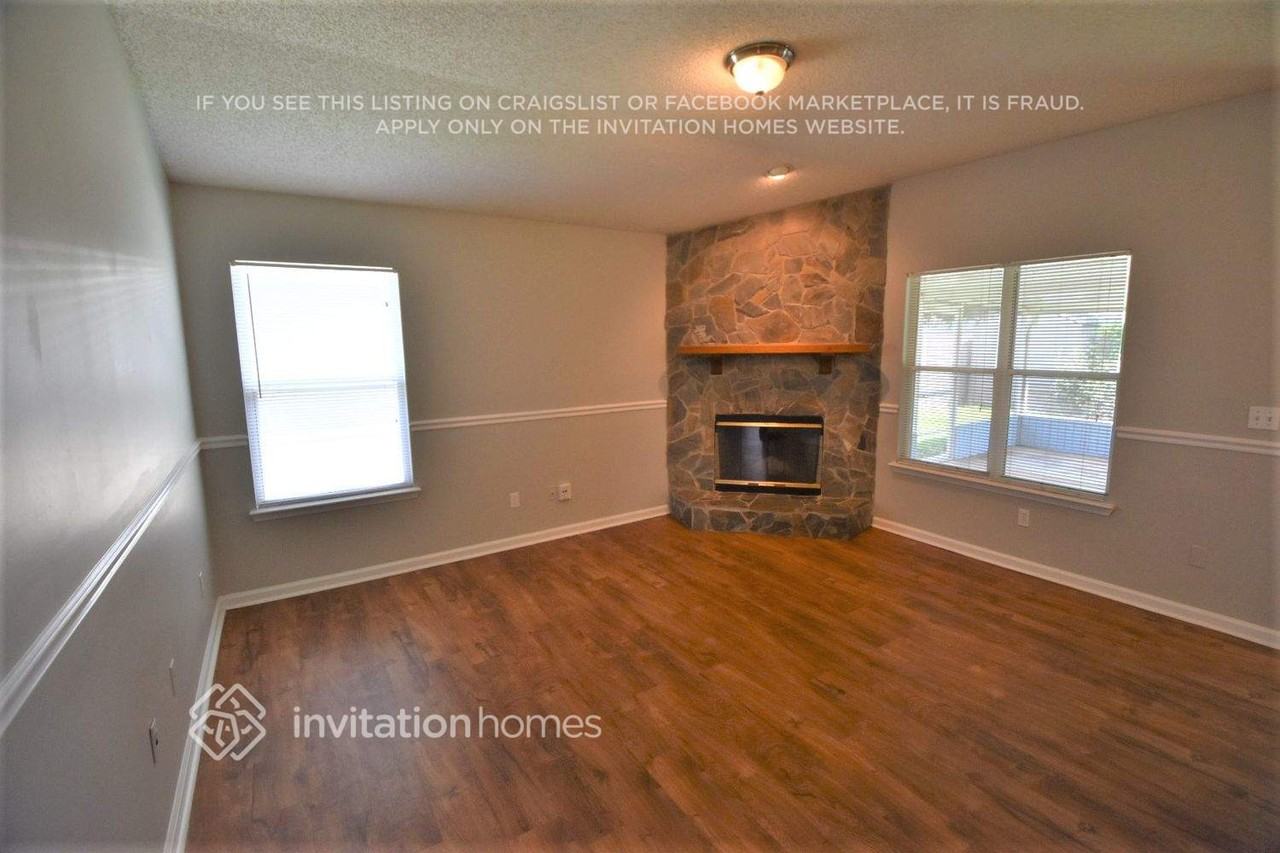 12358 Mastin Cove Rd - Photo 3 of 17