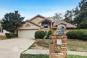 featured image of 1517 Woodvale Dr