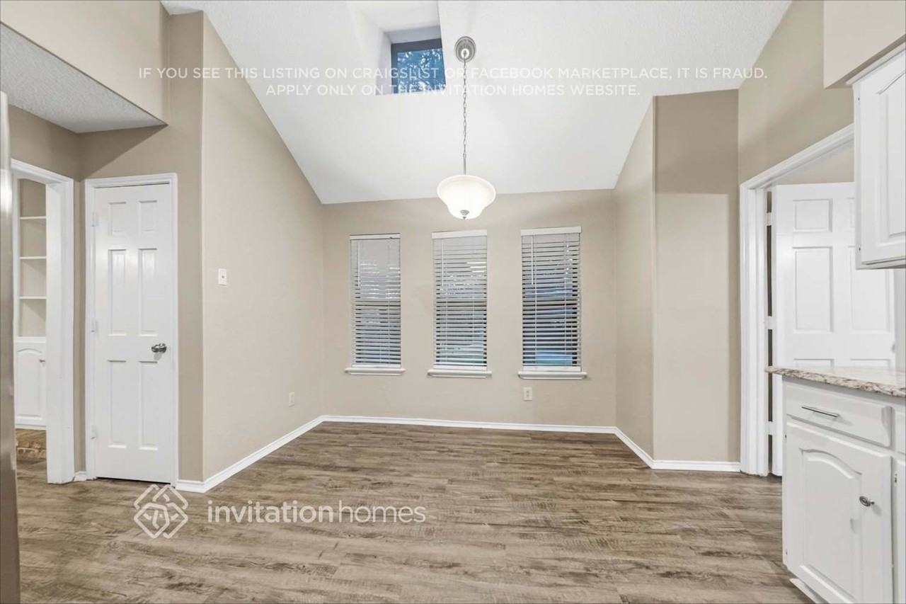 1517 Woodvale Dr - Photo 7 of 24